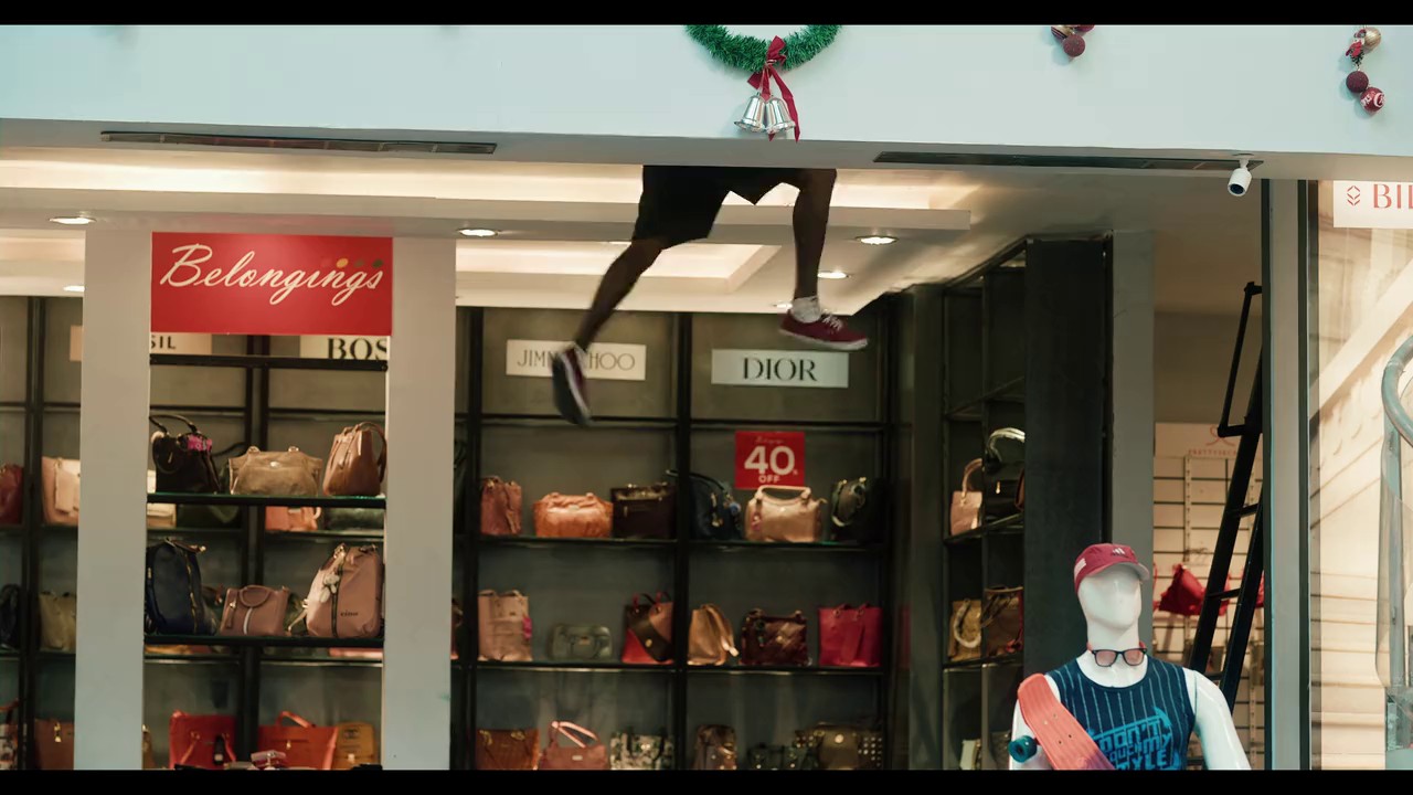 RAW (2022) NF WEB-DL Hindi 720p x264 AVC HE-AAC 5.1 ESub.mkv.0002